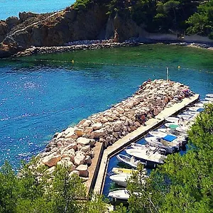 Appartement Calanque De Figuières, Plage à 100 M, Paddle, Canoë, Parking, Wifi,, Ensues-la-Redonne